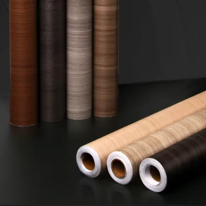 Rouleau de film décoratif en PVC à grain de bois